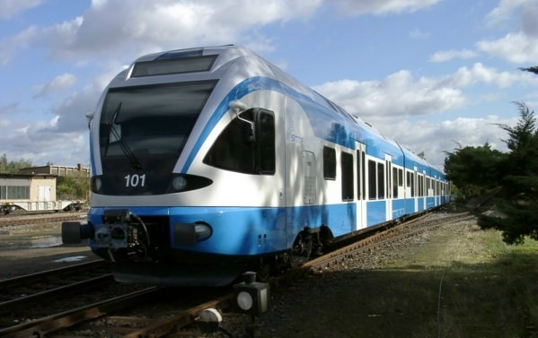 TRAINS DE BANLIEUES